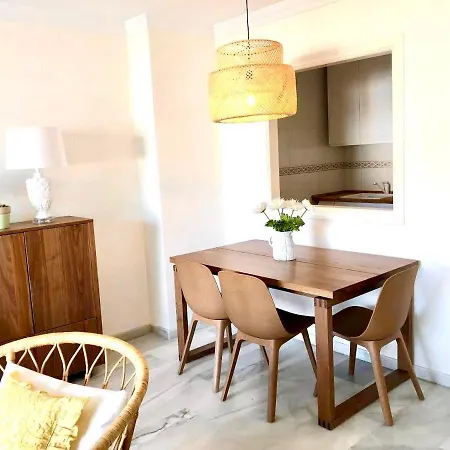 Inspiring Apartment In Carihuela Beach Torremolinos Exterior photo